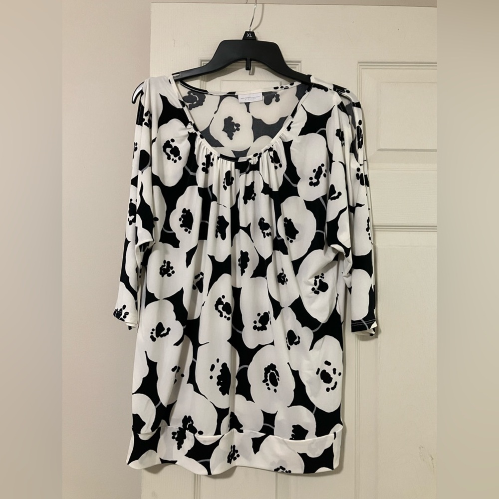 New York and company blouse size L